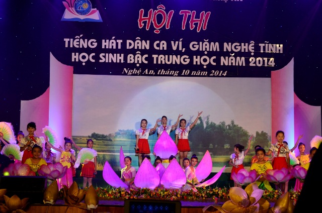 Bế mạc Hội thi tiếng hát dân ca ví giặm Nghệ Tĩnh học sinh trung học 2014